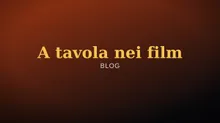 Tavolo con pizza margherita napoletana appena sfornata