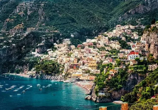 Positano vista dal mare, la Costiera Amalfitana di Hotel Costiera